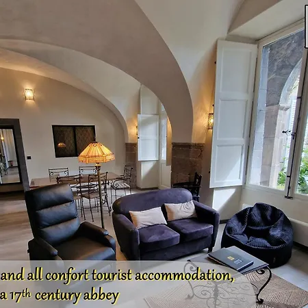 Semesterbostad L'abbaye 1688 *